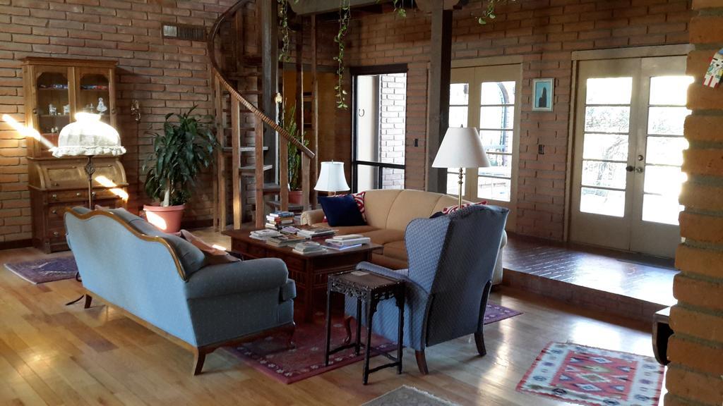 Desert Trails Bed & Breakfast Tanque Verde Buitenkant foto